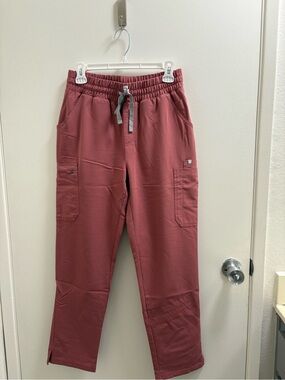 Figs - High Waisted Yola Skinny Scrub Pants - Mauve - Small Petite